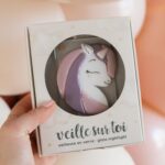 VEILLE SUR TOI | Veilleuse - Simone la licorne