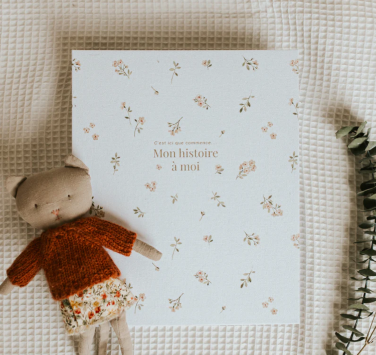 LE PETIT TABLEAU NOIR | Livre de Bébé - Floral beige