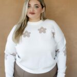 LAIT DE POULE | Chandail en Laine Court - Crème florale *imparfait