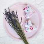 BEBE Ô CHAUD | Pantoufles à Velcro - Floral rose (6-9 mois)