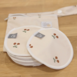 LA PETITE OURSE | Compresse d'Allaitement - Cerise