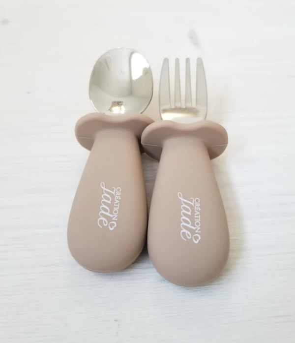 CRÉATION JADE | Ustensiles d'Apprentissage en Inox et Silicone - Taupe