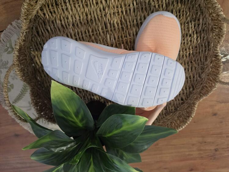 NIKE | Chaussure de course ROSHE (gr 2,5 junior)