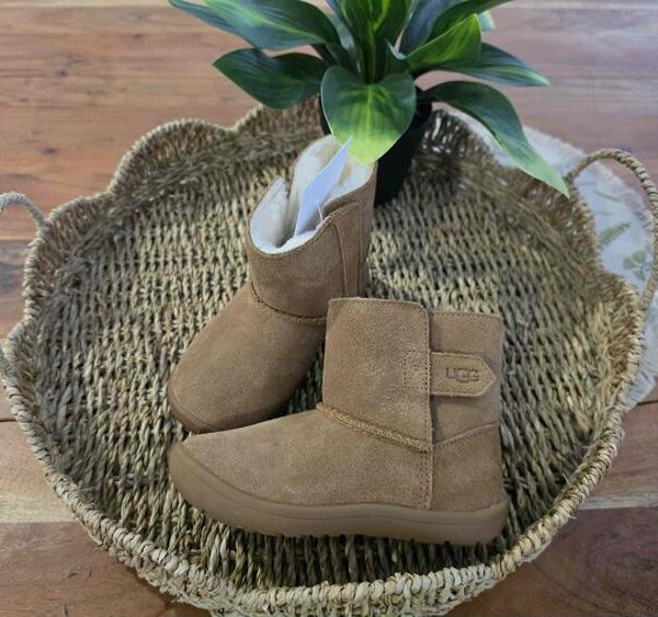 UGG | Botte Keelan - tout petit (gr 9-10)
